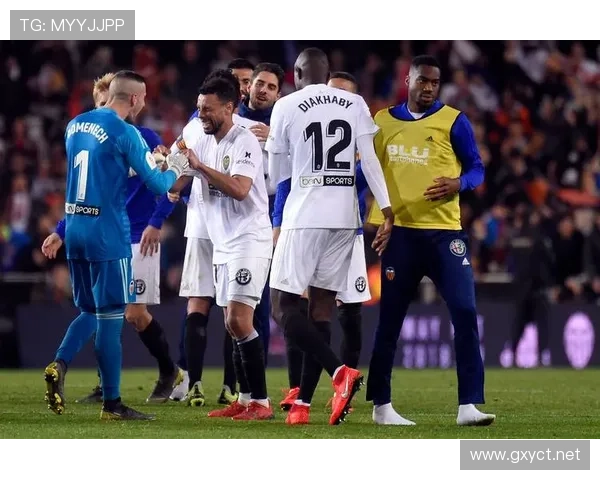 皇家马德里开启银河战舰新周期,阵容更新与竞争力持续提升 皇家马德里开启银河战舰新周期,阵容更新与竞争力持续提升