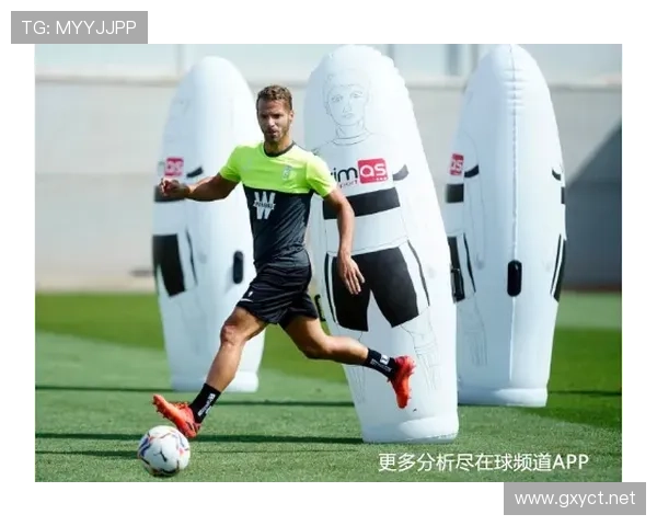 多特蒙德高开低走表现波动明显，阶段性崩盘节奏对赛季走势形成制约