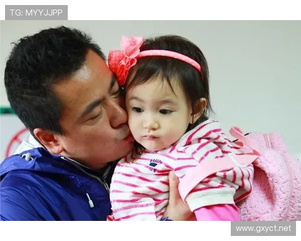 李小鹏赛场上像教皇，家里却被宠成小公主，这反差谁顶得住？