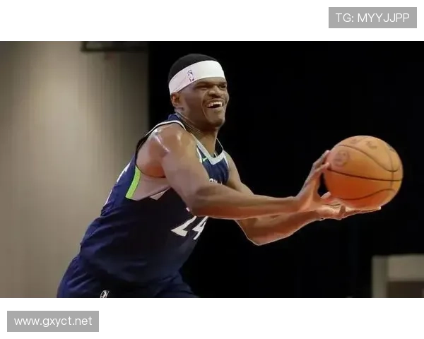 约翰逊挡拆积极拉开空间提升三分命中效率明显