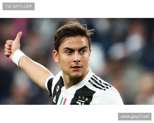 迪巴拉半夜去便利店买夜宵，结账声比我一个月房租还扎心