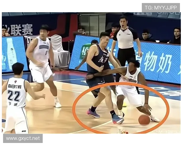篮球规则中技术犯规的判定依据是什么及具体处罚规则详解